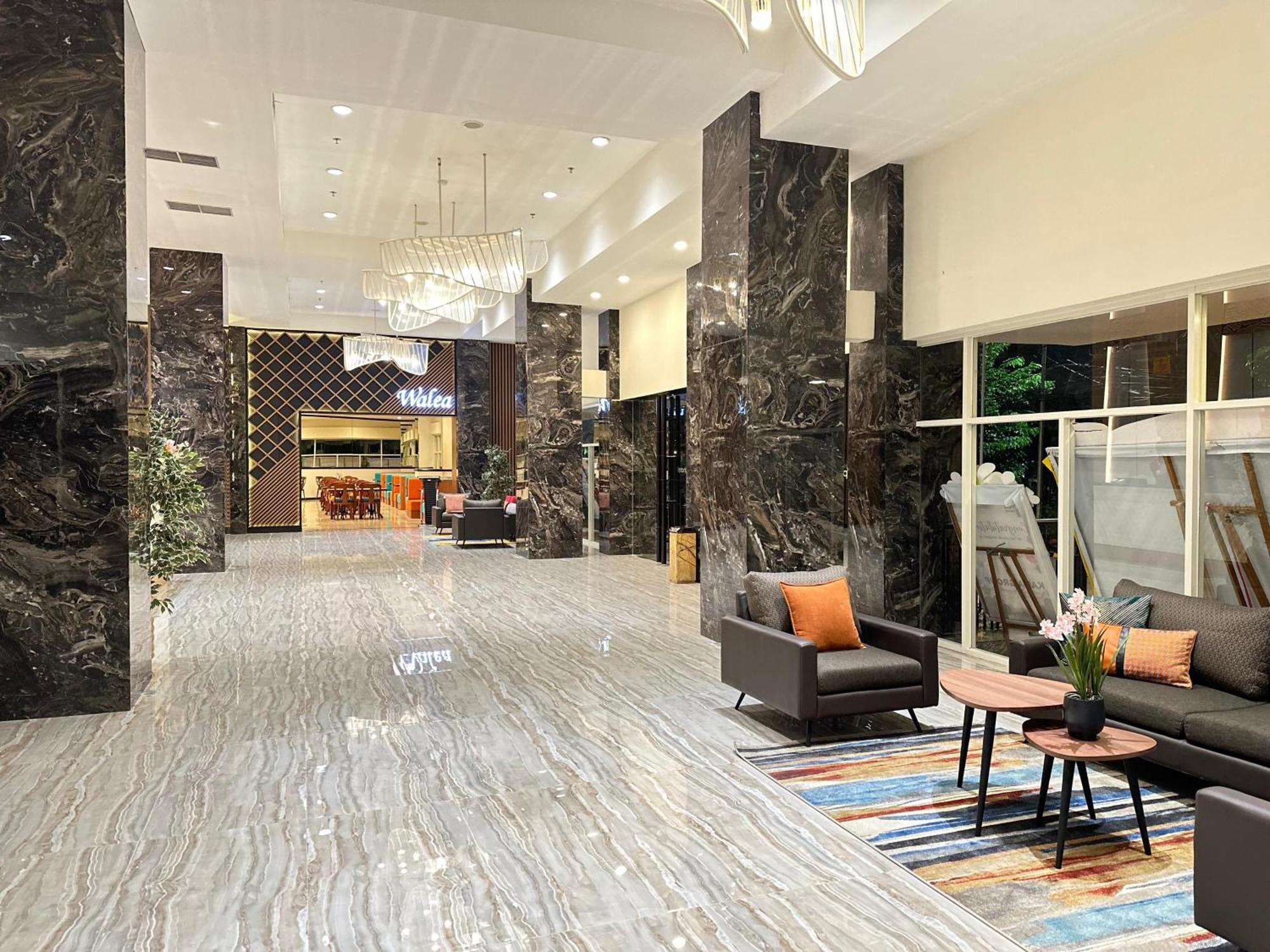 D'Primahotel Jemursari Surabaya Exterior photo